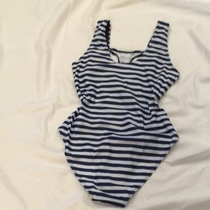 New Striped Swimsuit Size Large Super Detail Back